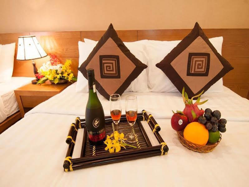 Khách sạn Valentine Boutique - 29 Bui Vien Street TP. Hồ Chí Minh